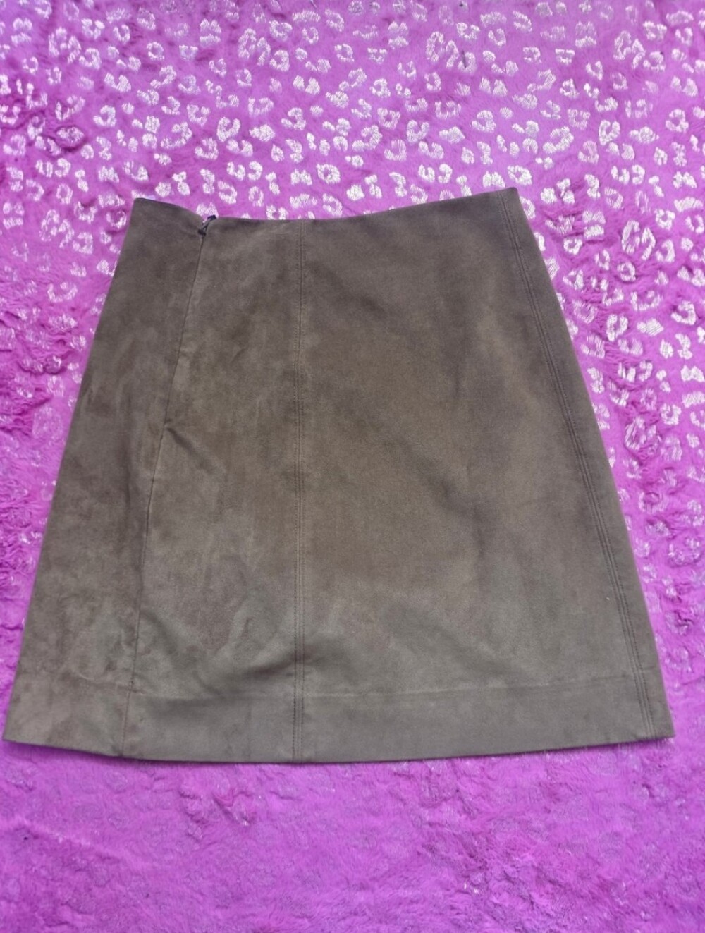 BABATON Aritzia Faux Suede Mini Skirt Size 2 High Waisted A-Line - Picture 2 of 3